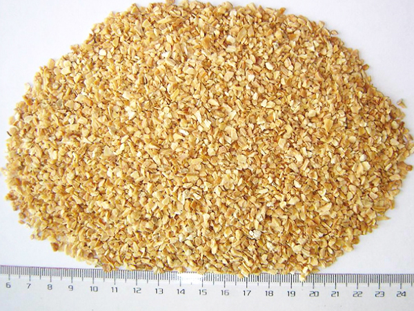 Product Description Dehydrated garlic flakes Variety 100% natural garlic Size Flakes, minced, granules: 8-16mesh, 16-26mesh, 26-40mesh,40-80mesh; Powder: 80-120 mesh Color Cream to Light yellow Shelf life 12 months in normal temperature; 24 months under 20℃ Storage condition Sealed in dry cold, waterproof & ventilated conditions Product Description Dehydrated garlic flakes Variety 100% natural garlic Size Flakes, minced, granules: 8-16mesh, 16-26mesh, 26-40mesh,40-80mesh; Powder: 80-120 mesh Color Cream to Light yellow Shelf life 12 months in normal temperature; 24 months under 20℃ Storage condition Sealed in dry cold, waterproof & ventilated conditions
